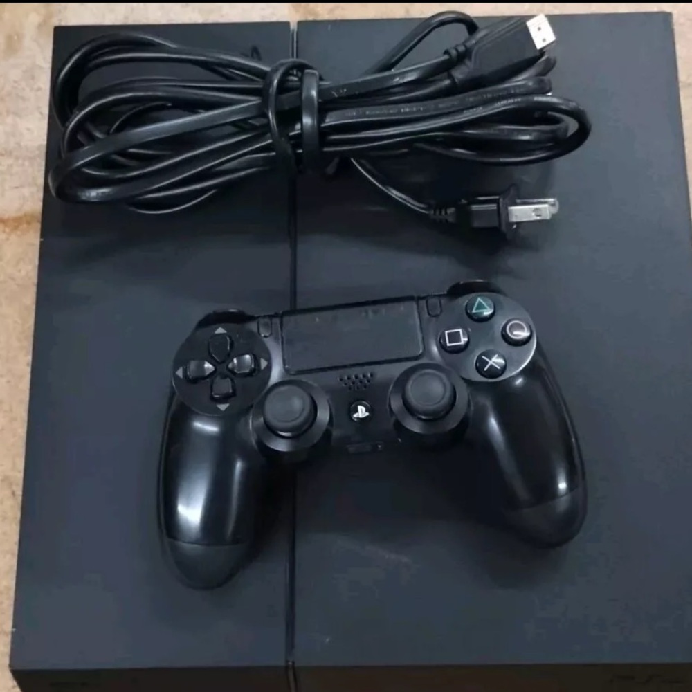 Sony PlayStation 4 Console with Controller